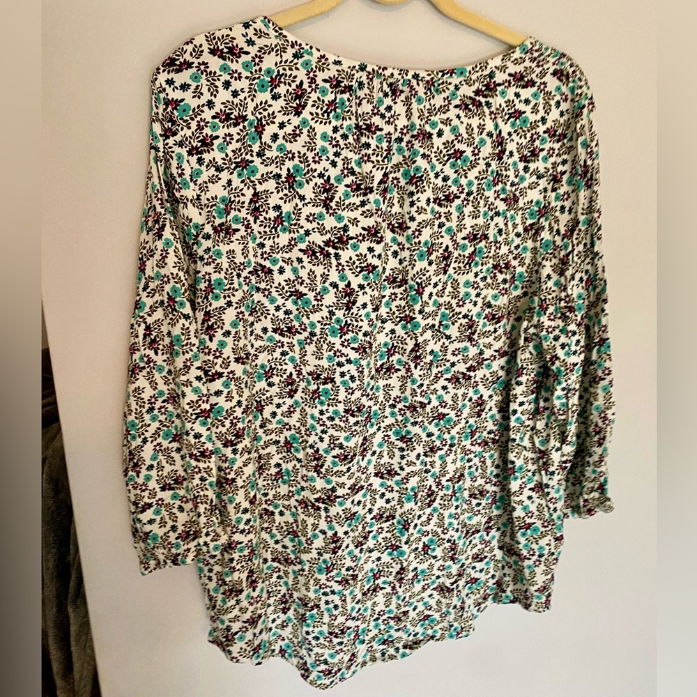 New! Sonoma Women’s Floral Lightweight XL longsleeve Tee Shirt - Picture 7 of 7